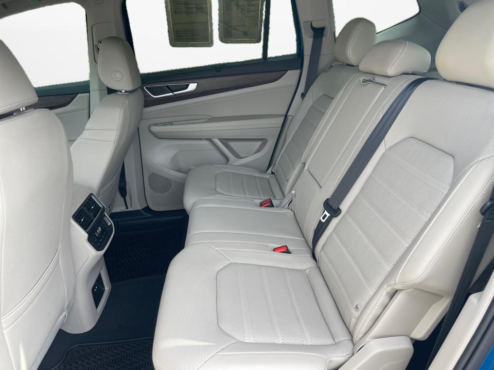 2026 Volkswagen Atlas 2.0T SEL