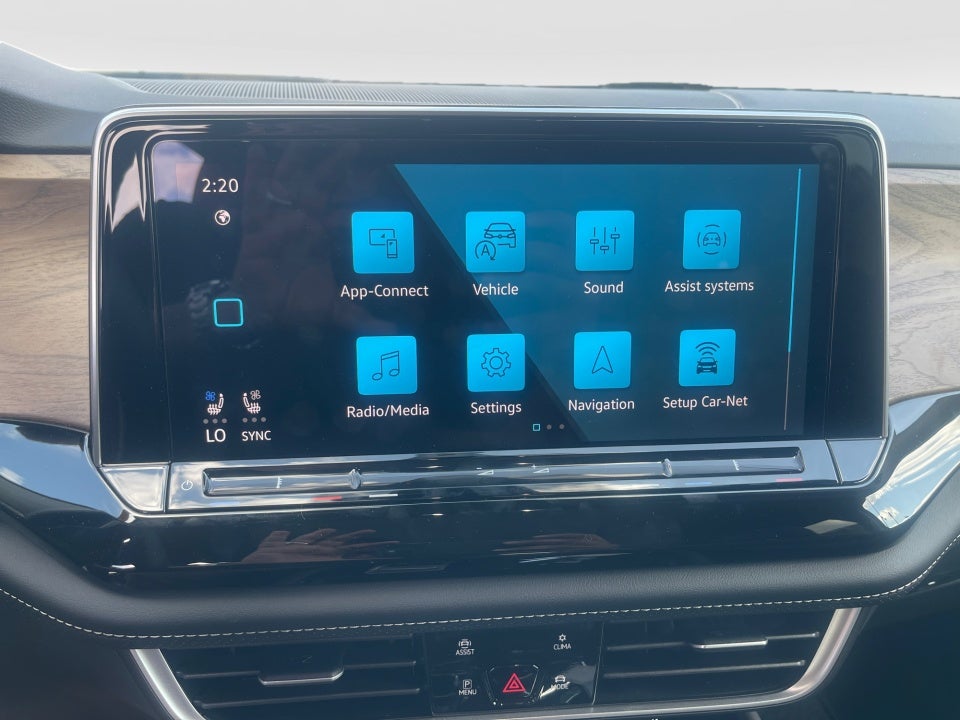 2026 Volkswagen Atlas SE with Technology