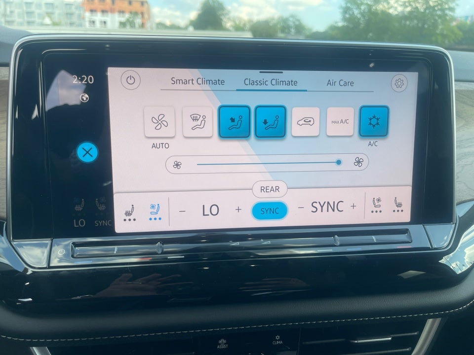 2026 Volkswagen Atlas SE with Technology