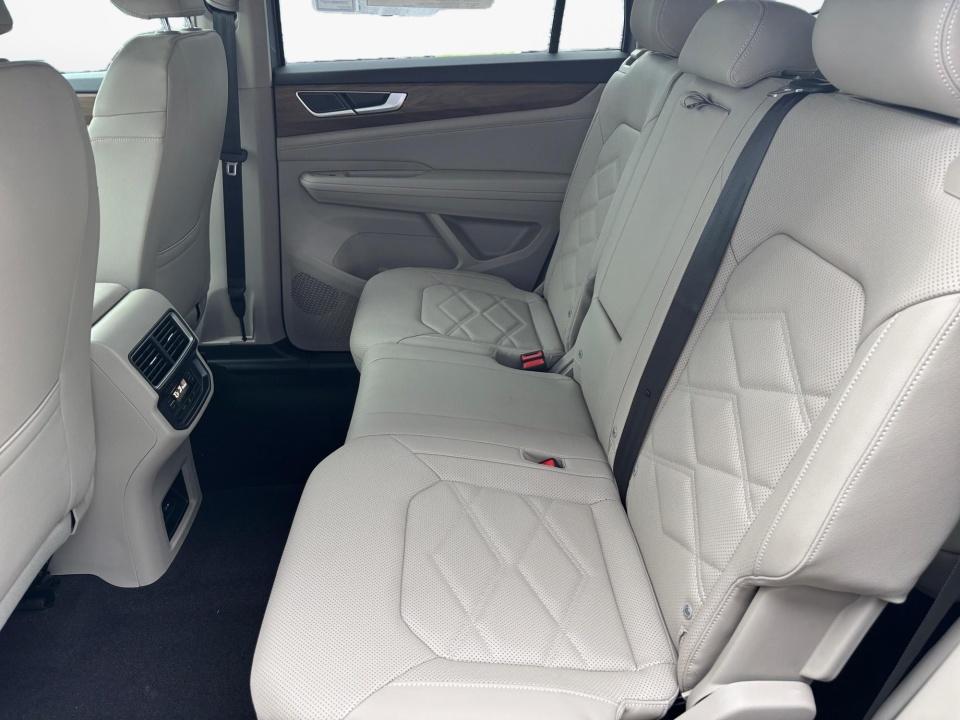 2026 Volkswagen Atlas 2.0T SE