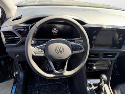 2027 Volkswagen Taos SE Black