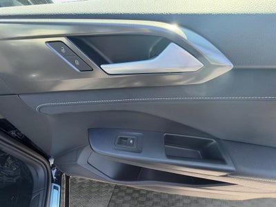 2027 Volkswagen Taos SE Black