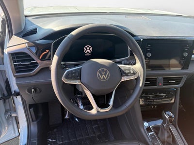 2027 Volkswagen Taos SE Black