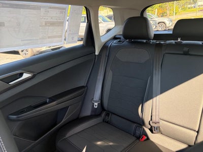 2027 Volkswagen Taos SE Black