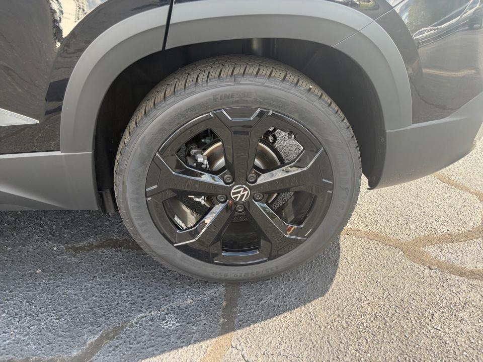 2026 Volkswagen Taos SEL