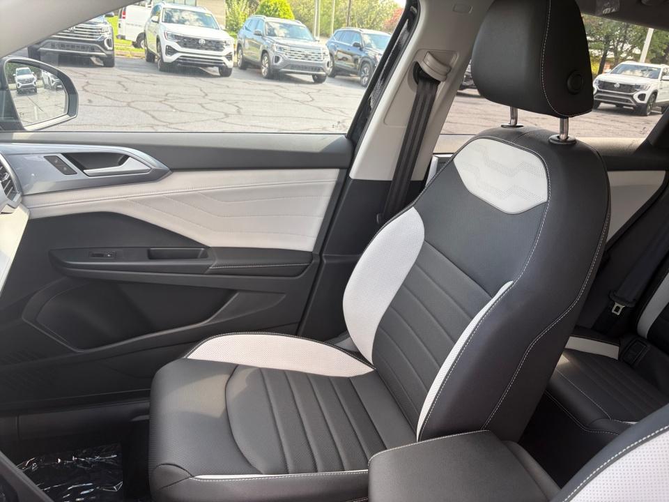 2026 Volkswagen Taos SEL