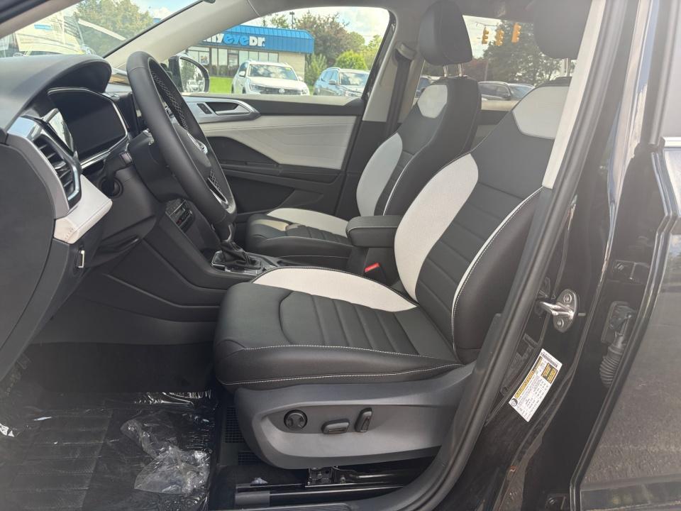 2026 Volkswagen Taos SEL