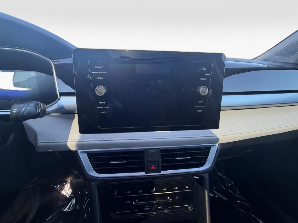 2027 Volkswagen Taos SE