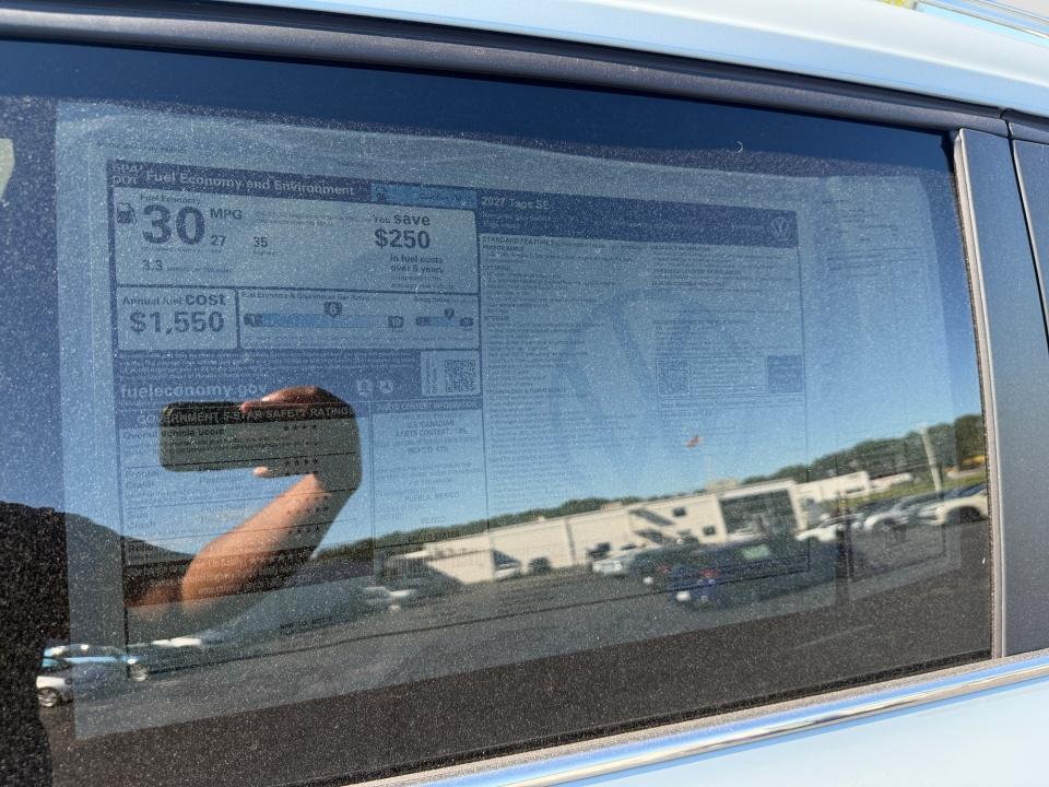 2027 Volkswagen Taos SE