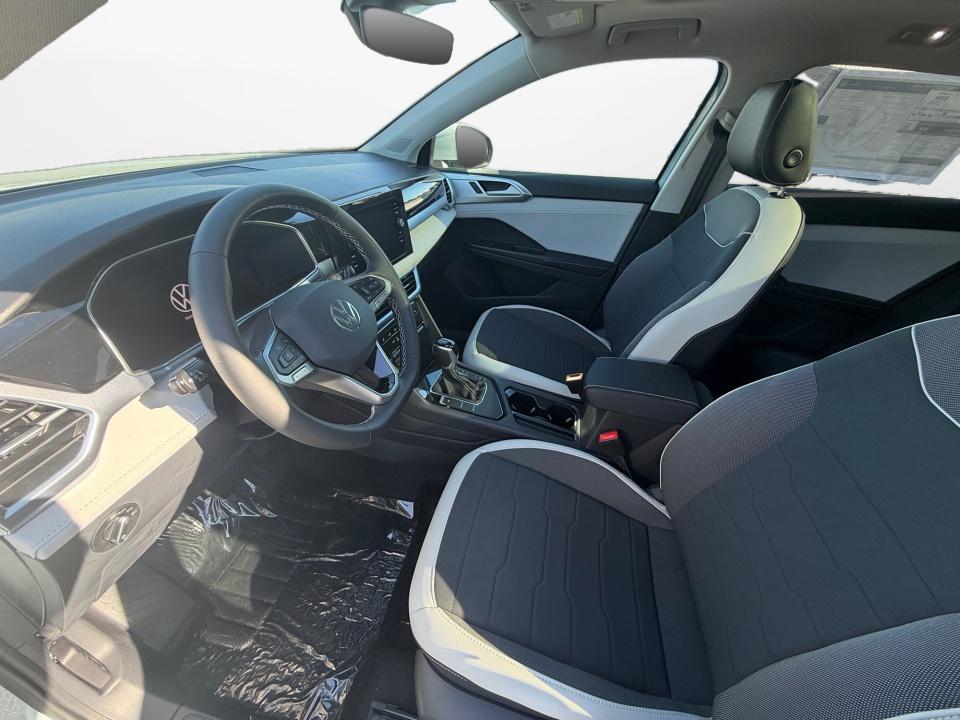 2027 Volkswagen Taos SE