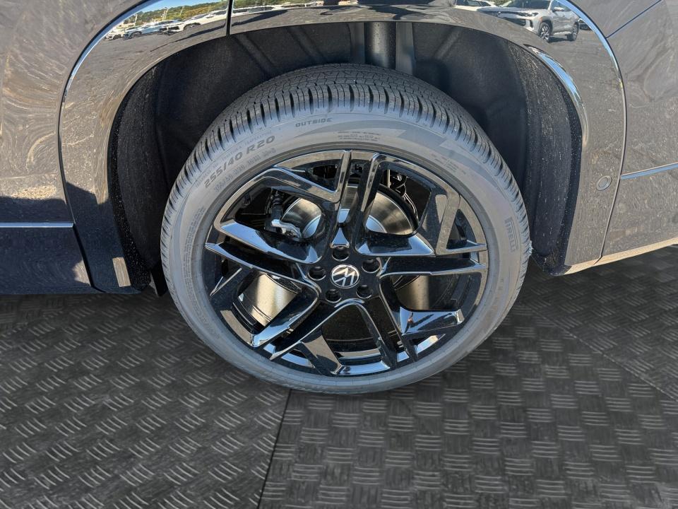 2026 Volkswagen Tiguan SE R-Line Black