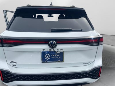 2025 Volkswagen Tiguan SE R-Line Black