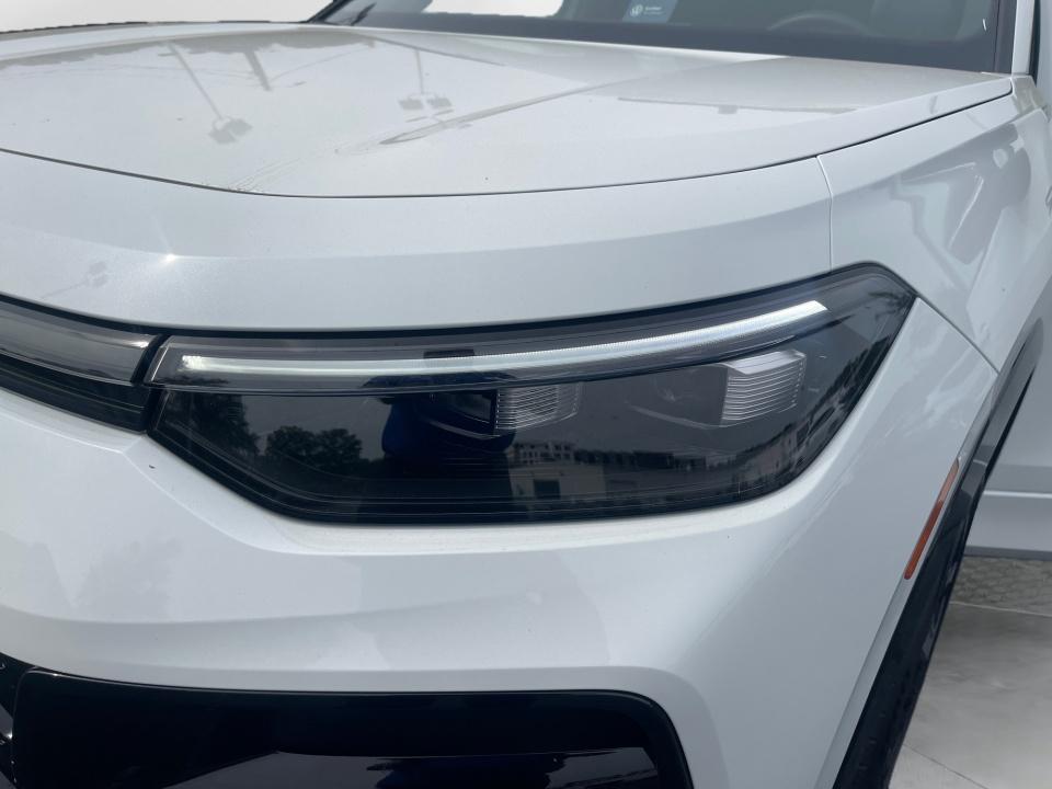 2025 Volkswagen Tiguan SE R-Line Black