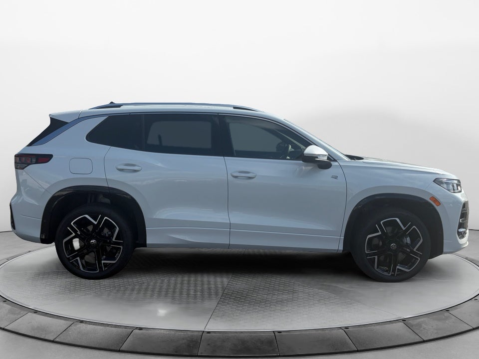 2026 Volkswagen Tiguan SEL R-Line Turbo