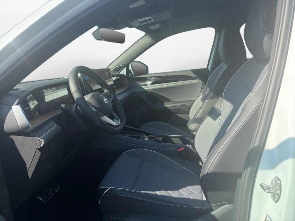 2026 Volkswagen Tiguan SEL R-Line Turbo