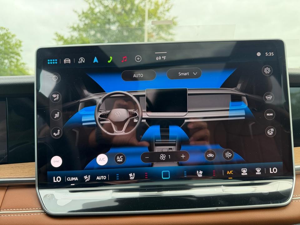 2026 Volkswagen Tiguan SEL R-Line Turbo