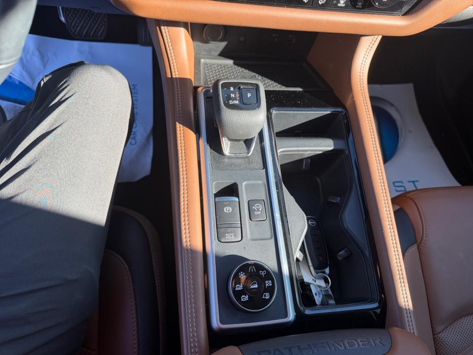 2024 Nissan Pathfinder Platinum