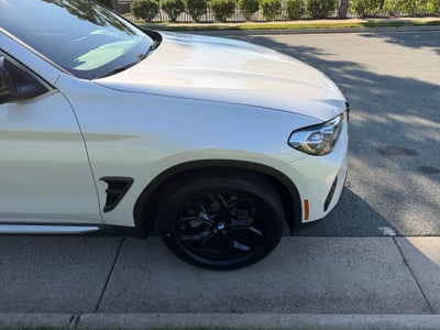 2025 BMW X4 xDrive30i