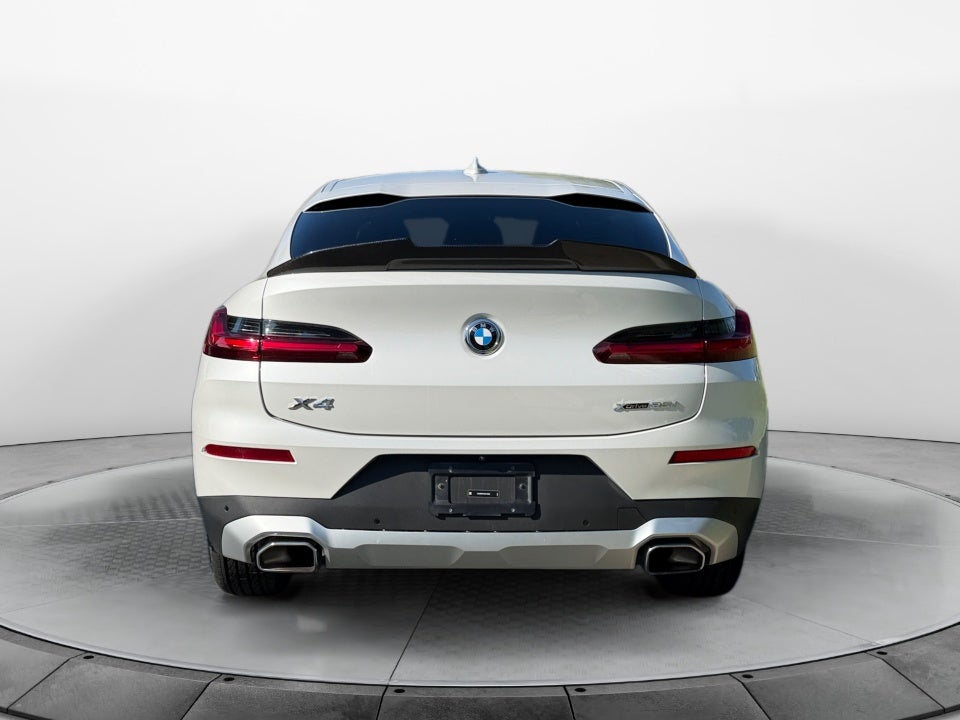 2025 BMW X4 xDrive30i