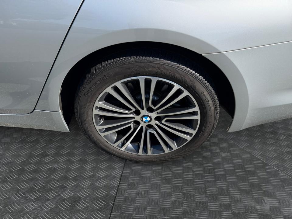 2017 BMW 540i 540i