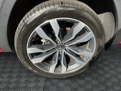 2022 Volkswagen Atlas Cross Sport 3.6L V6 SEL Premium R-Line