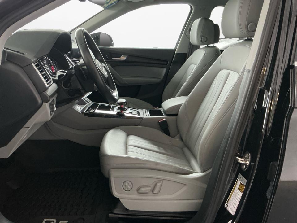 2022 Audi Q5 S line Premium