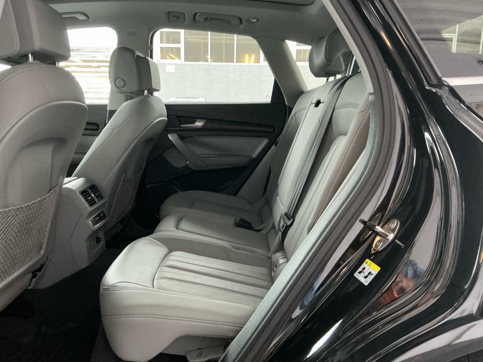 2022 Audi Q5 S line Premium