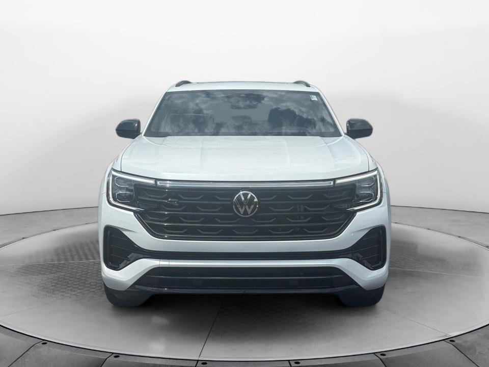 2026 Volkswagen Atlas Cross Sport 2.0T SEL R-Line Black