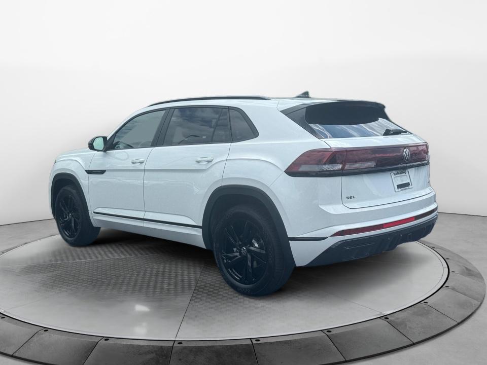 2026 Volkswagen Atlas Cross Sport 2.0T SEL R-Line Black