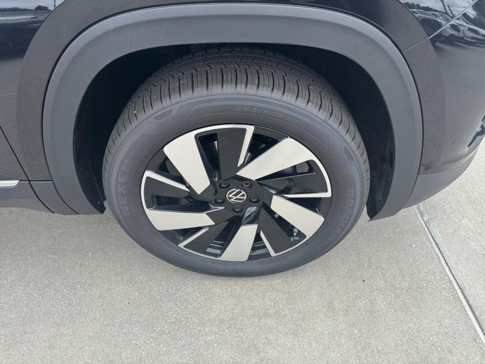 2026 Volkswagen Atlas Cross Sport 2.0T SEL