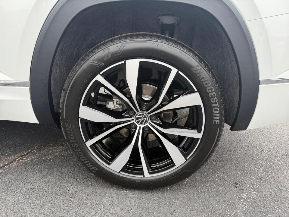 2026 Volkswagen Atlas SEL Premium R-Line