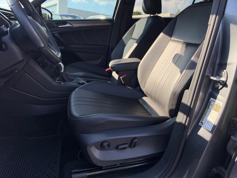 2024 Volkswagen Tiguan SE R-Line Black