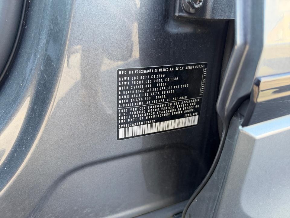 2024 Volkswagen Tiguan SE R-Line Black