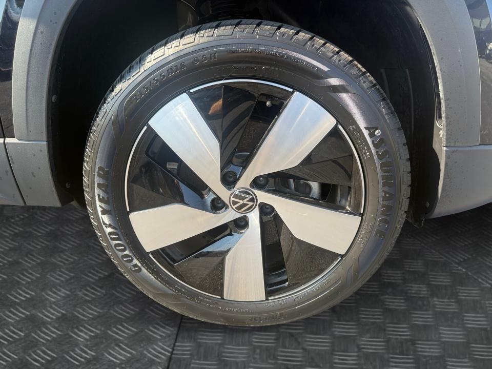 2023 Volkswagen Taos S
