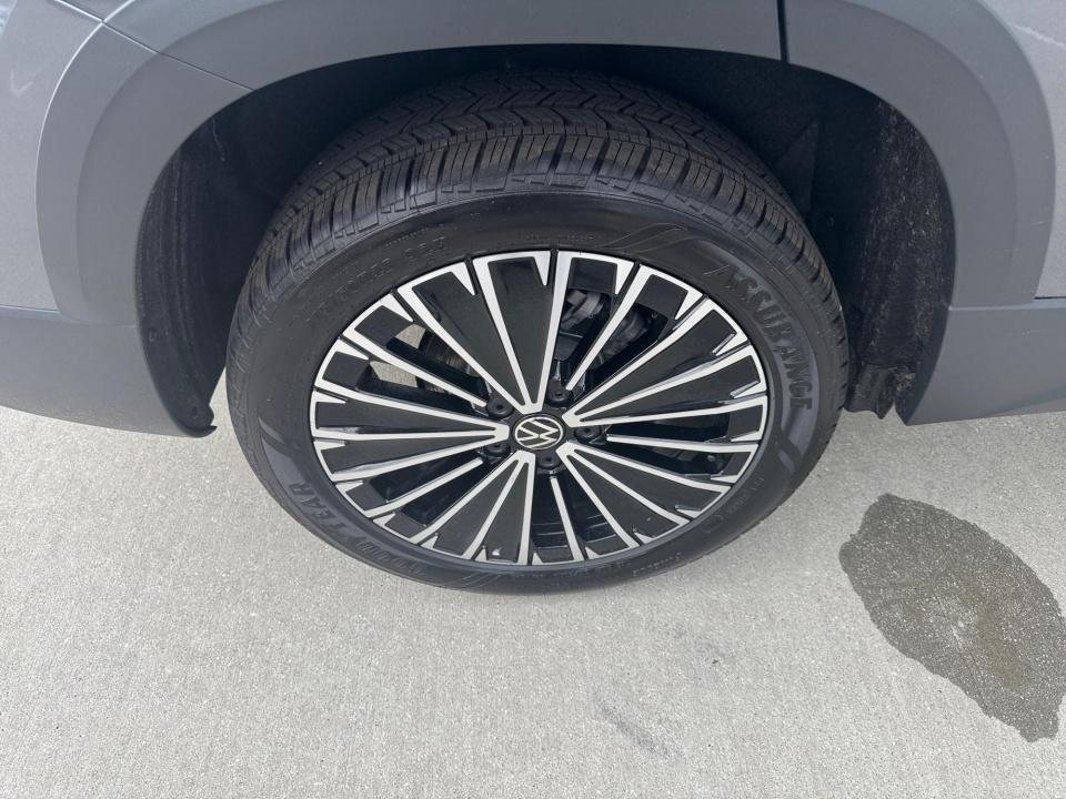 2026 Volkswagen Taos SE