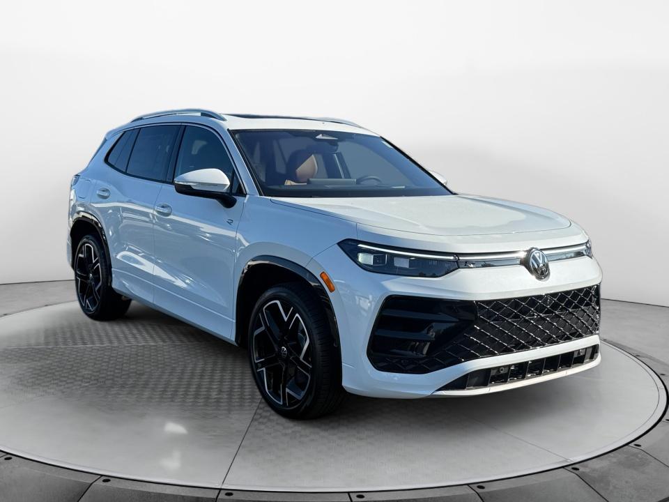 2026 Volkswagen Tiguan SEL R-Line Turbo