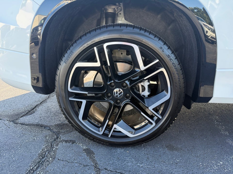 2026 Volkswagen Tiguan SEL R-Line Turbo