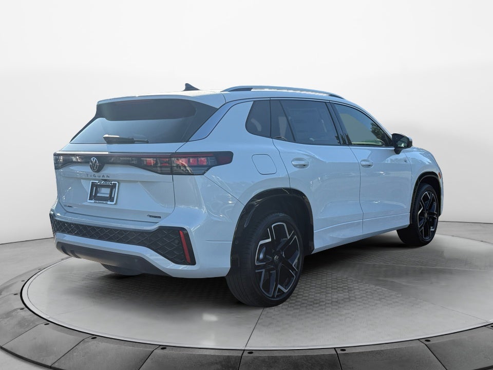 2026 Volkswagen Tiguan SEL R-Line Turbo
