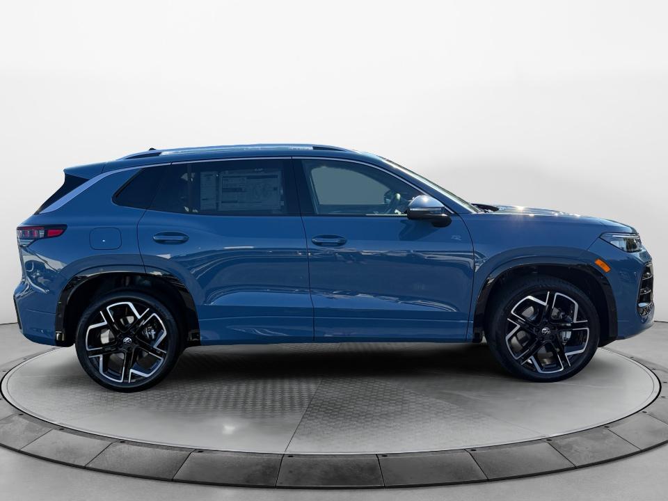 2026 Volkswagen Tiguan SEL R-Line Turbo