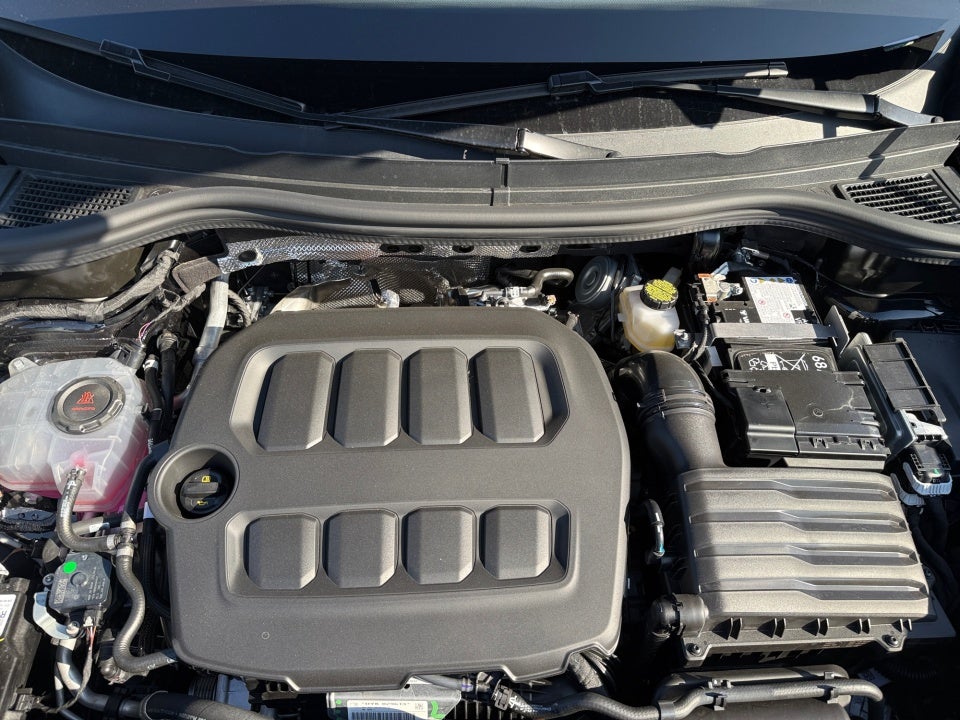 2026 Volkswagen Tiguan SEL R-Line Turbo