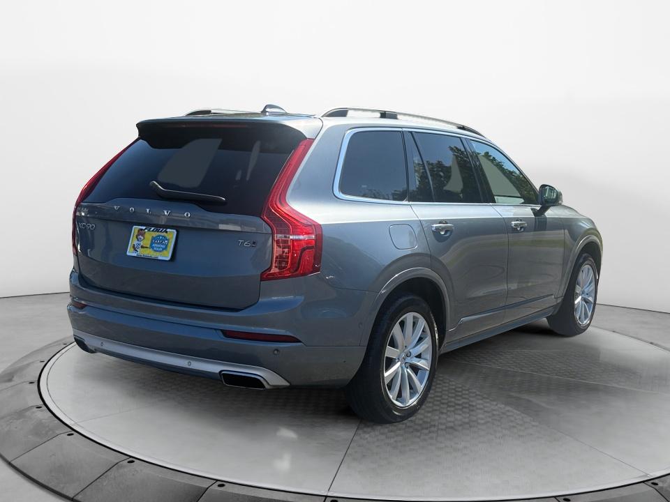 2019 Volvo XC90 Momentum