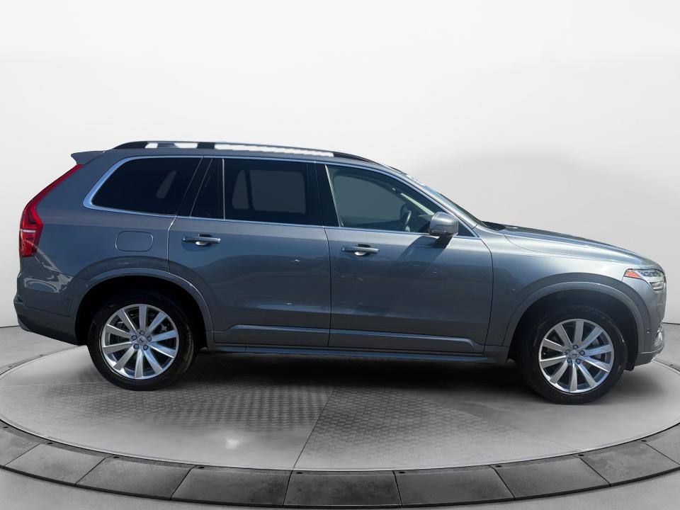 2019 Volvo XC90 Momentum