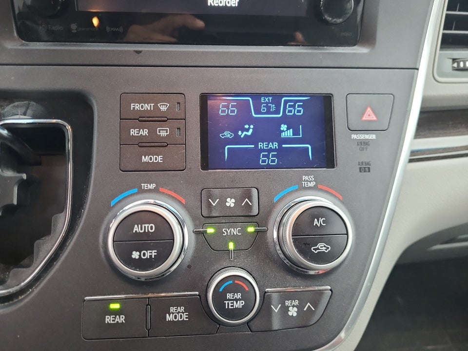 2016 Toyota Sienna XLE