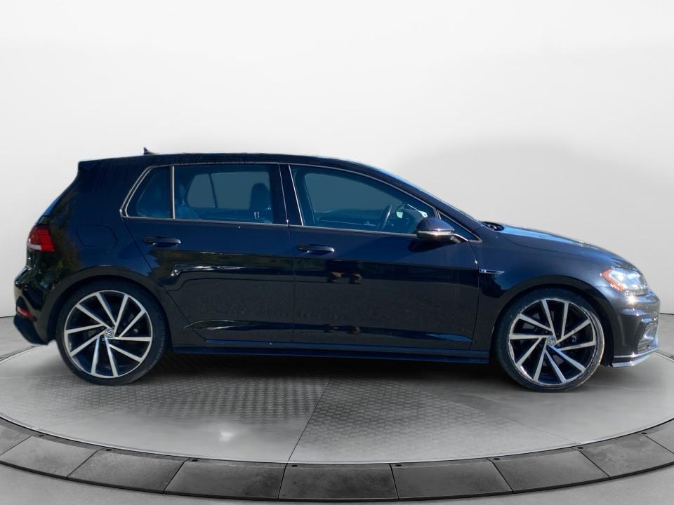 2018 Volkswagen Golf R 2.0T w/DCC & Navigation