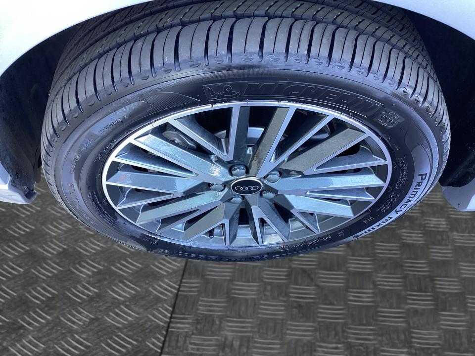 2023 Audi Q3 Premium