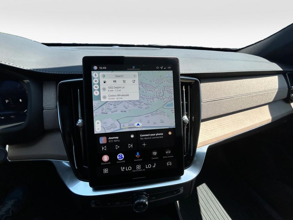 2026 Volvo XC90 Plus