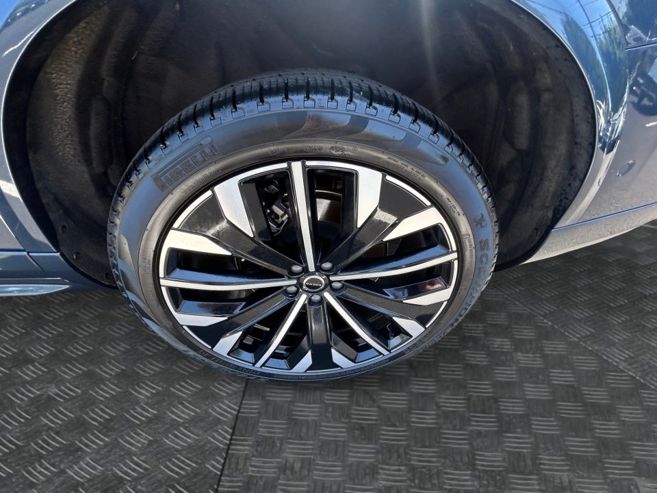 2026 Volvo XC90 Plus