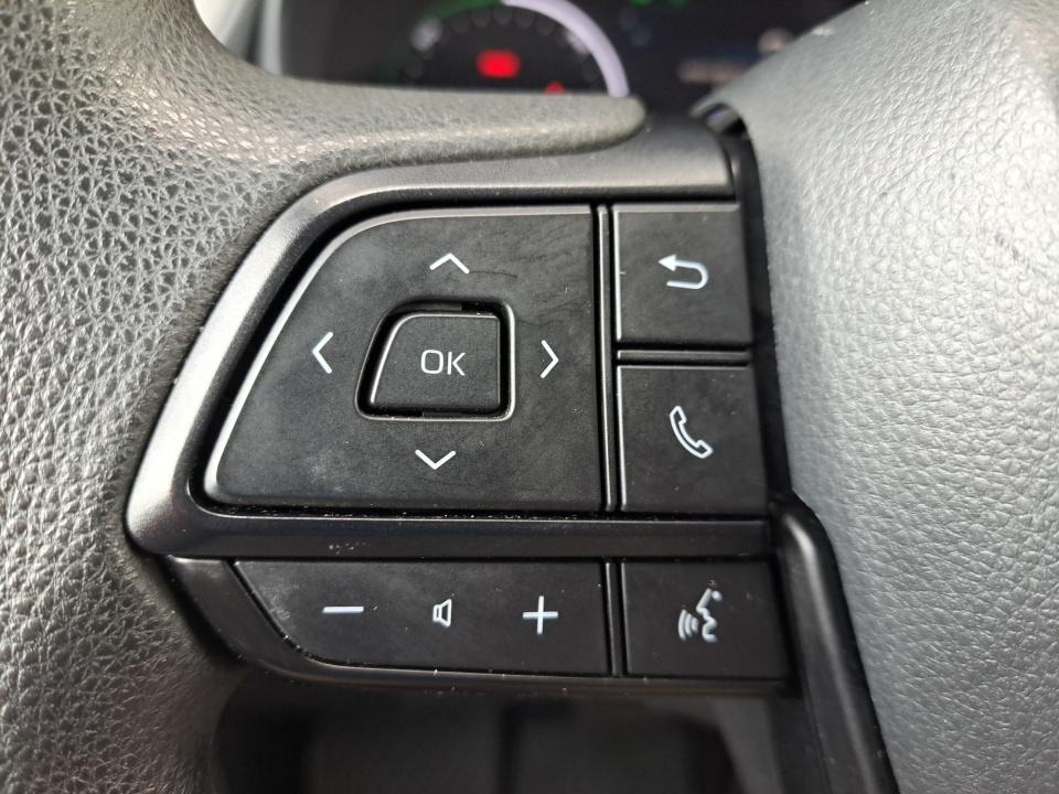 2025 Toyota Sienna LE