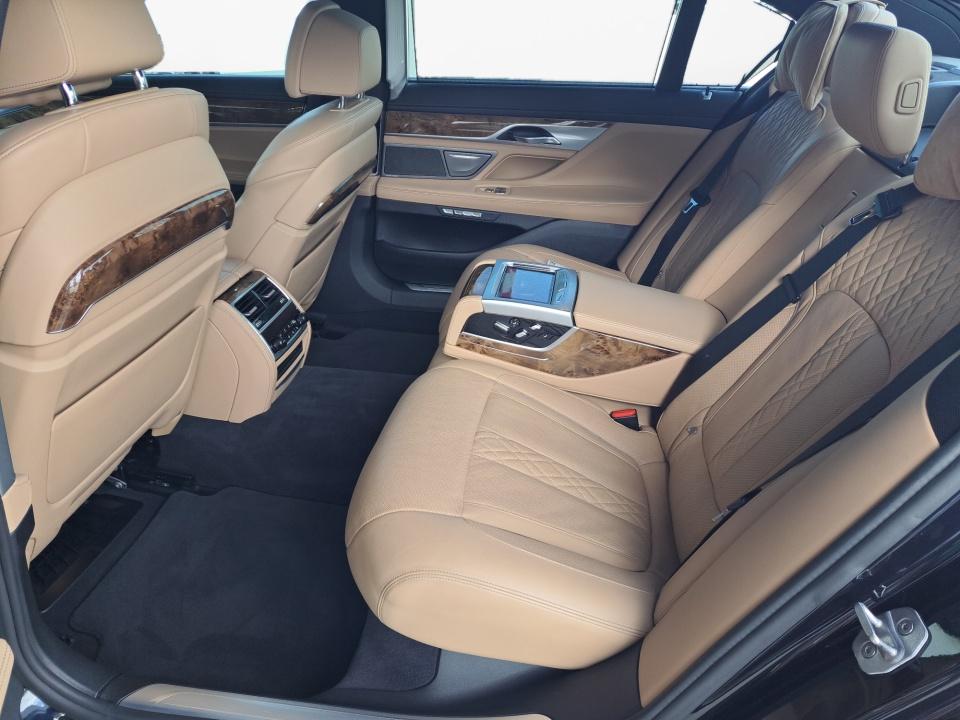 2016 BMW 7 Series 750i
