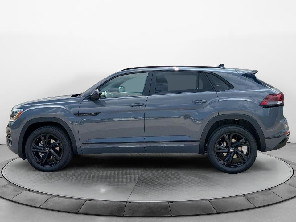 2026 Volkswagen Atlas Cross Sport 2.0T SEL R-Line Black
